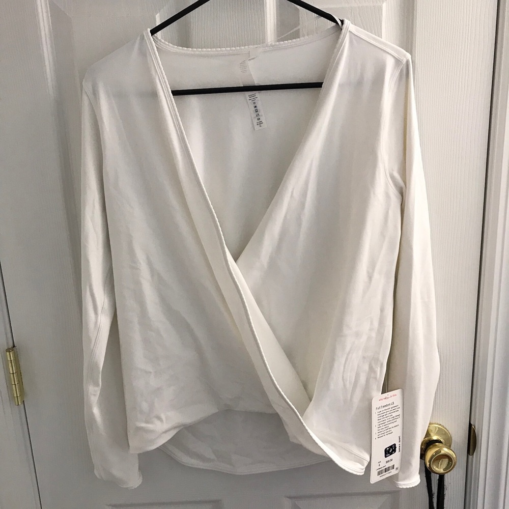 NWT Lululemon Full Freedom Long Sleeve White sz 6